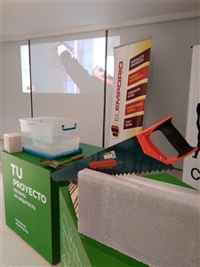Agradecemos la Presencia de todos los asistentes a esta nueva charla y agradecemos tambin a nuestro proveedor RETAK por acompaarnos diariamente (Capacitacin Sistema Retak)