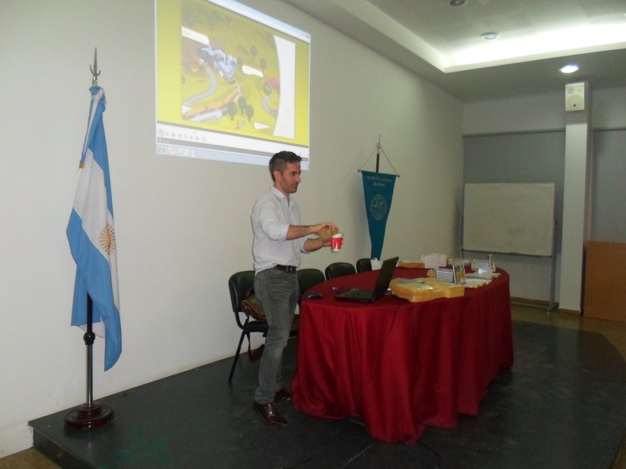 Charla TÃ©cnica: CÃ³mo ahorrar energÃ­a en la ConstrucciÃ³n? (ISOVER) (FADU-UNL)