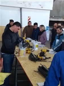 Se desarrolló durante tres días intensos con un grupo de gente muy trabajadora! Damos las gracias a nuestros proveedores por su ayuda y a los asistentes por su interés en nuestra capacitación (Un año mas junto a Barbieri y nuestra tan esperada capacitación de mano de obra de Steel Framing.)