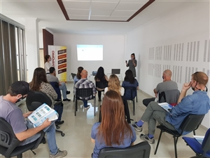 Estamos felices de volver a las capacitaciones presenciales! Damos las gracias a KNAUF por apoyar esta iniciativa con gran disposición (Capacitación KNAUF)
